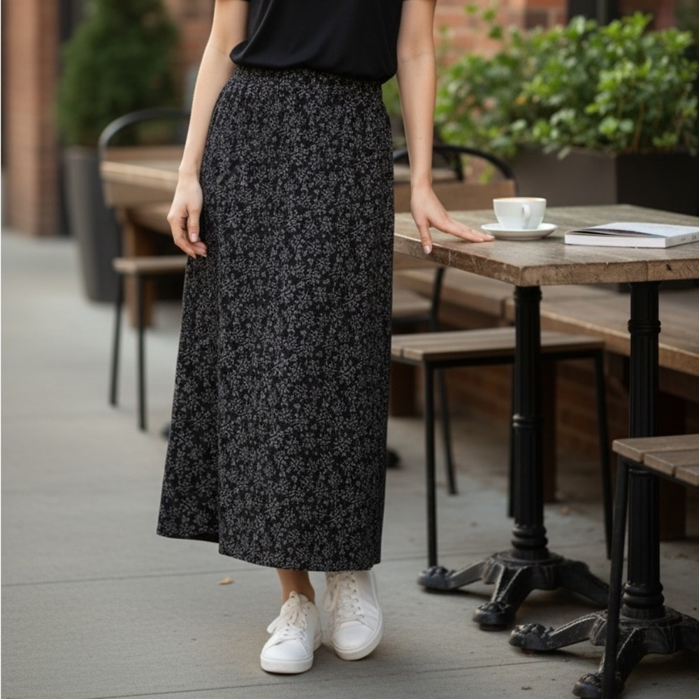 Ripskirt #4 Hawaii Black and Gray Floral Wrap Around Skirt, Large